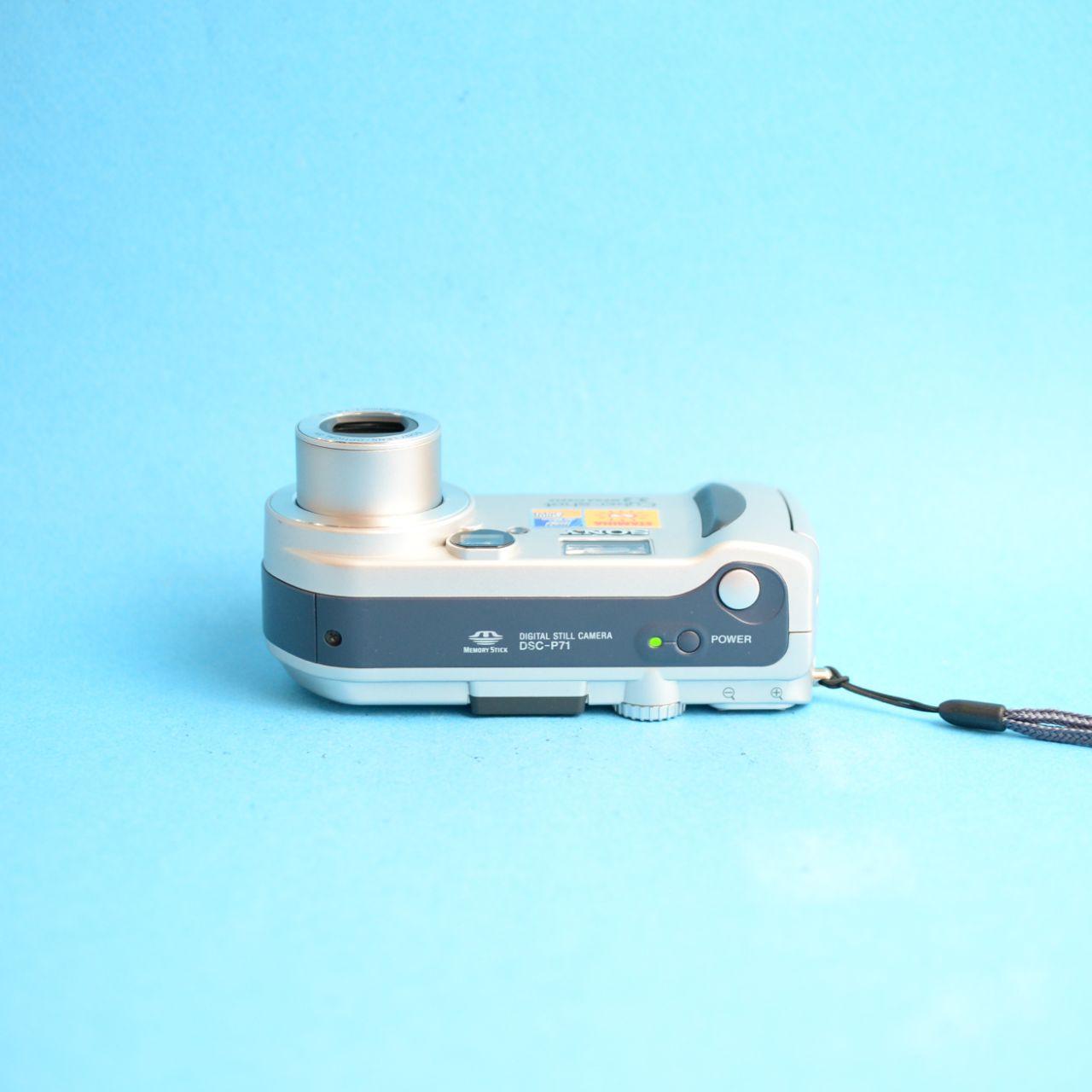 Sony Cyber-shot DSC-P71 Digital Camera | 3.2MP | Tested & Working | Silver
