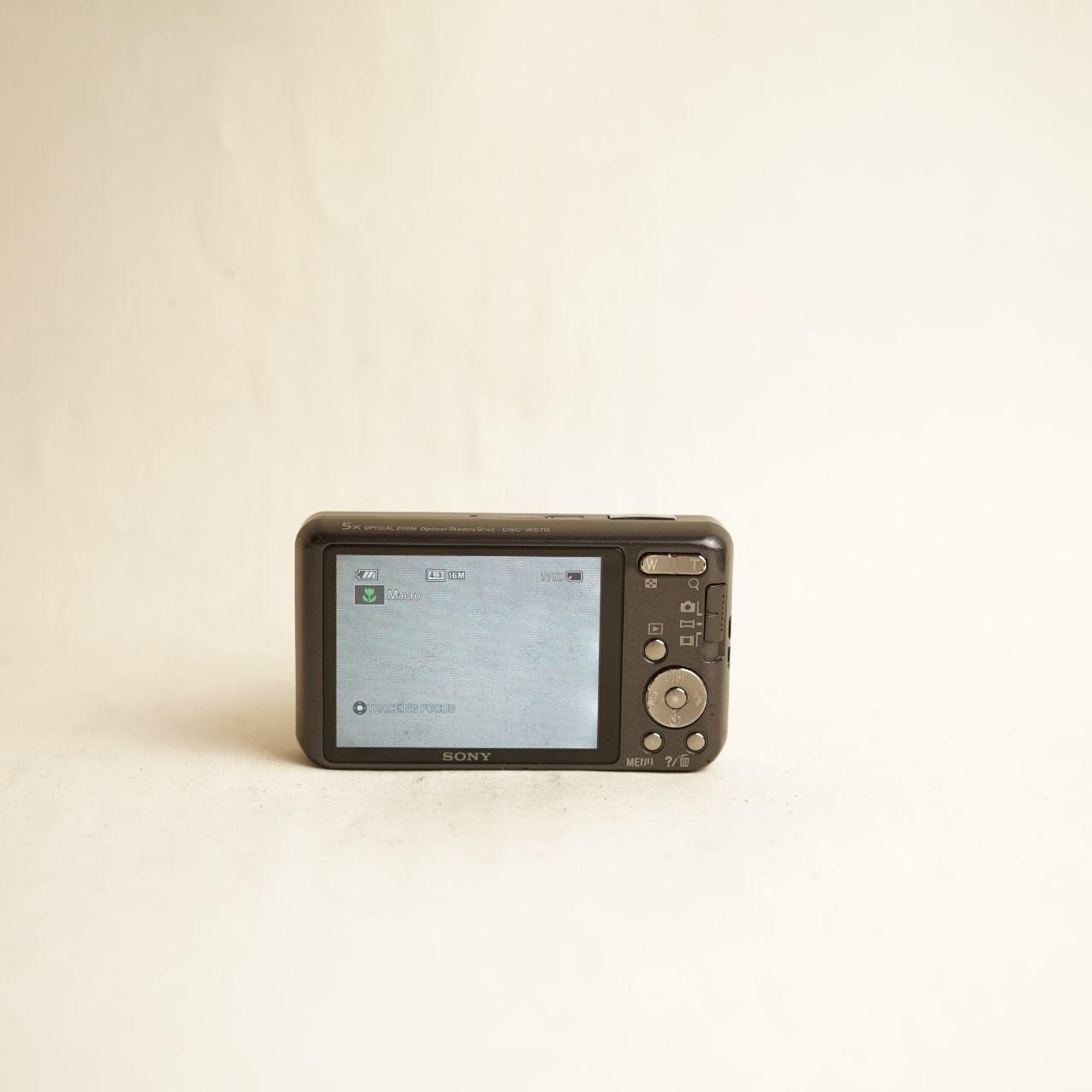 Sony Cyber-shot DSC-W570 Digital Camera | 16.1MP | Read Description | Grey