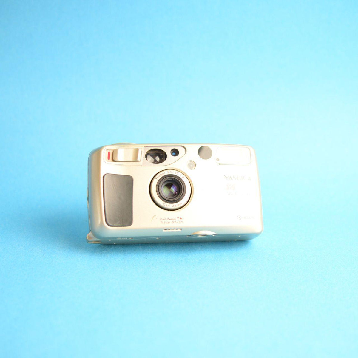Yashica T4 Super D Film Camera | 35mm Point & Shoot | Tested & Working | Gold