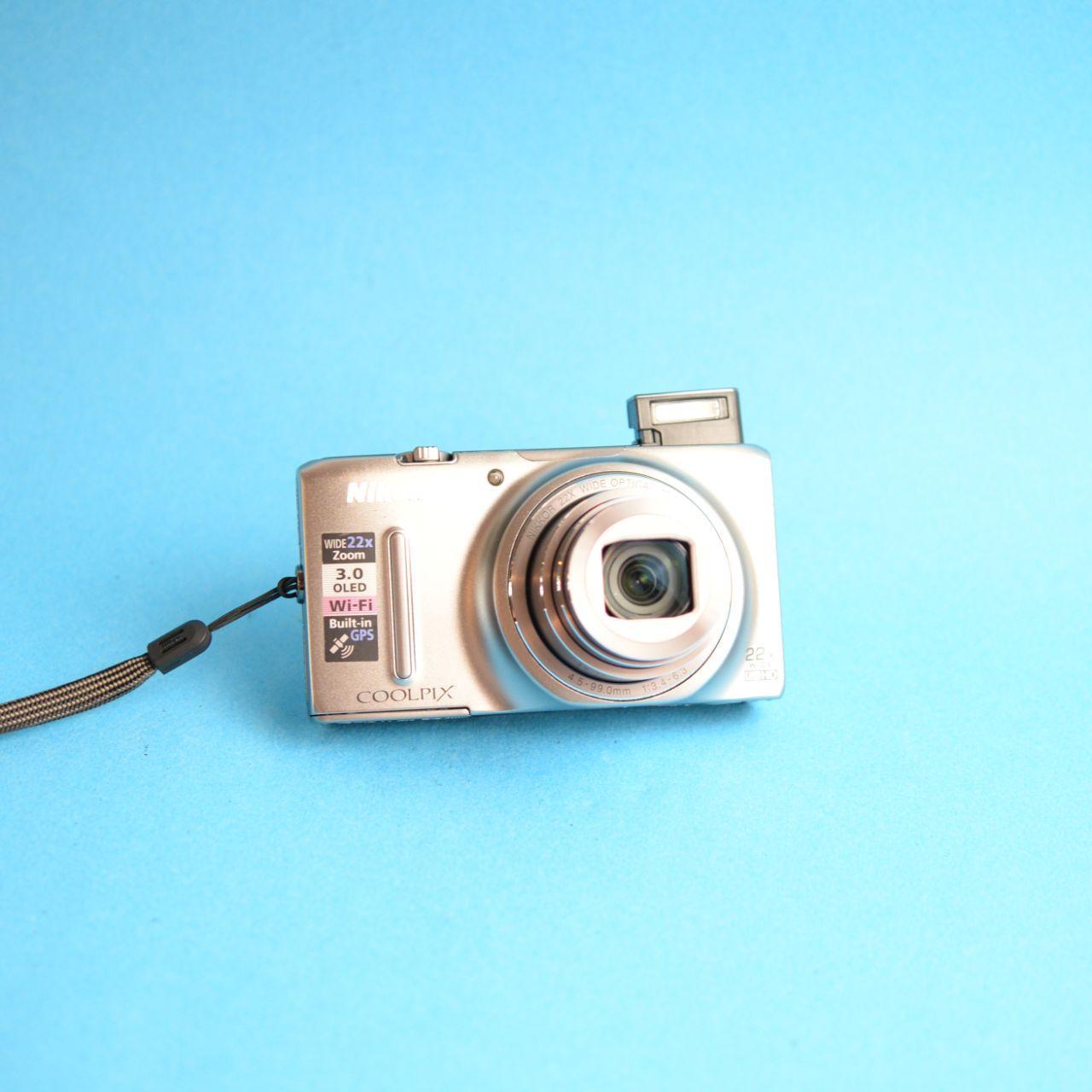 Nikon Coolpix S9500 Digital Camera | 18.1MP | Tested & Working | Silver