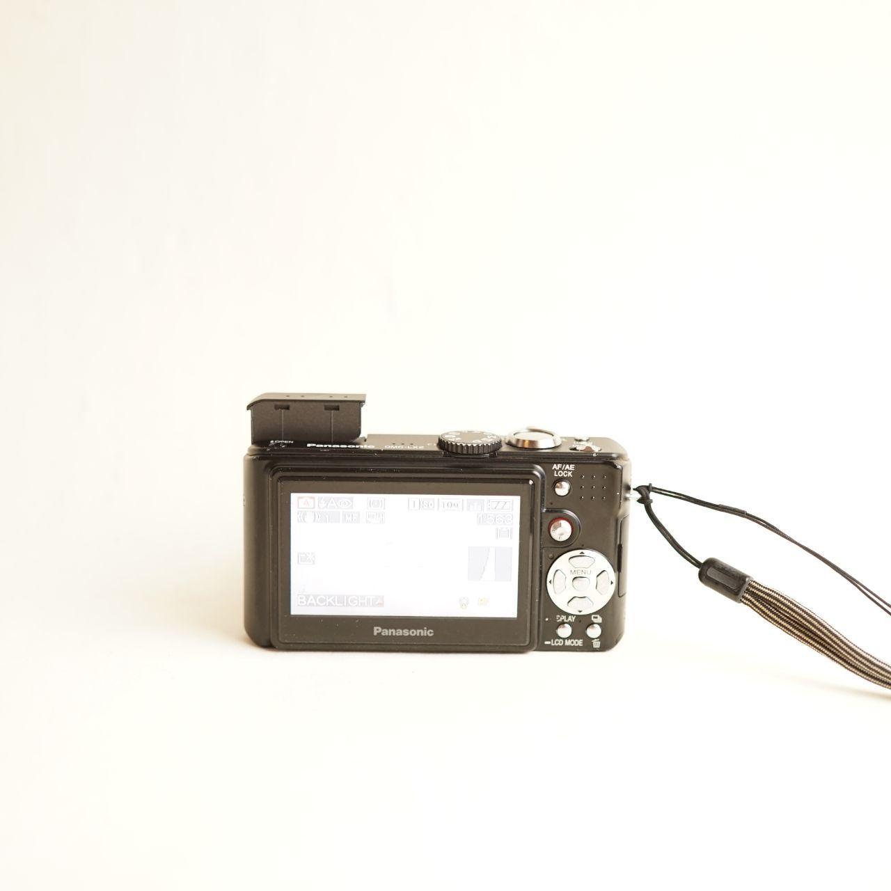 Panasonic Lumix DMC-LX2 Digital Camera | 10.2MP | Tested & Working