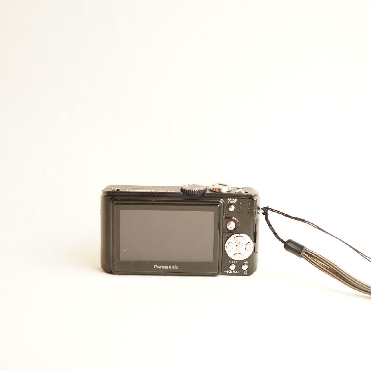 Panasonic Lumix DMC-LX2 Digital Camera | 10.2MP | Tested & Working | Black