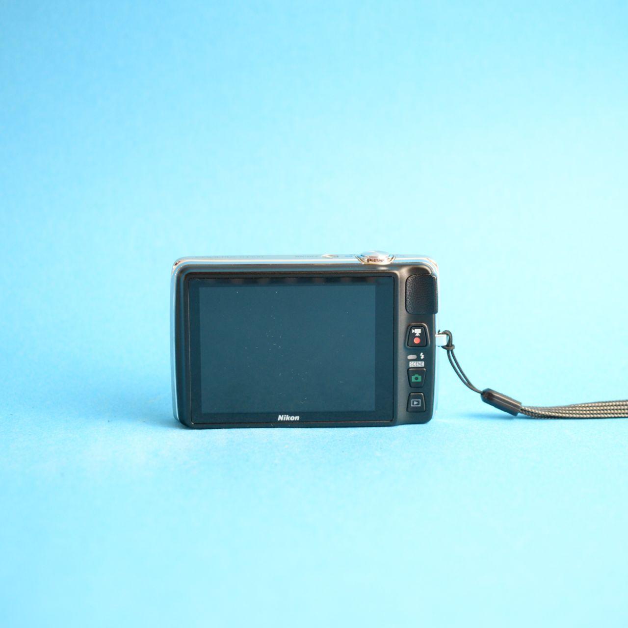 Nikon Coolpix S4300 Digital Camera | 16.0MP | Tested & Working | Silver