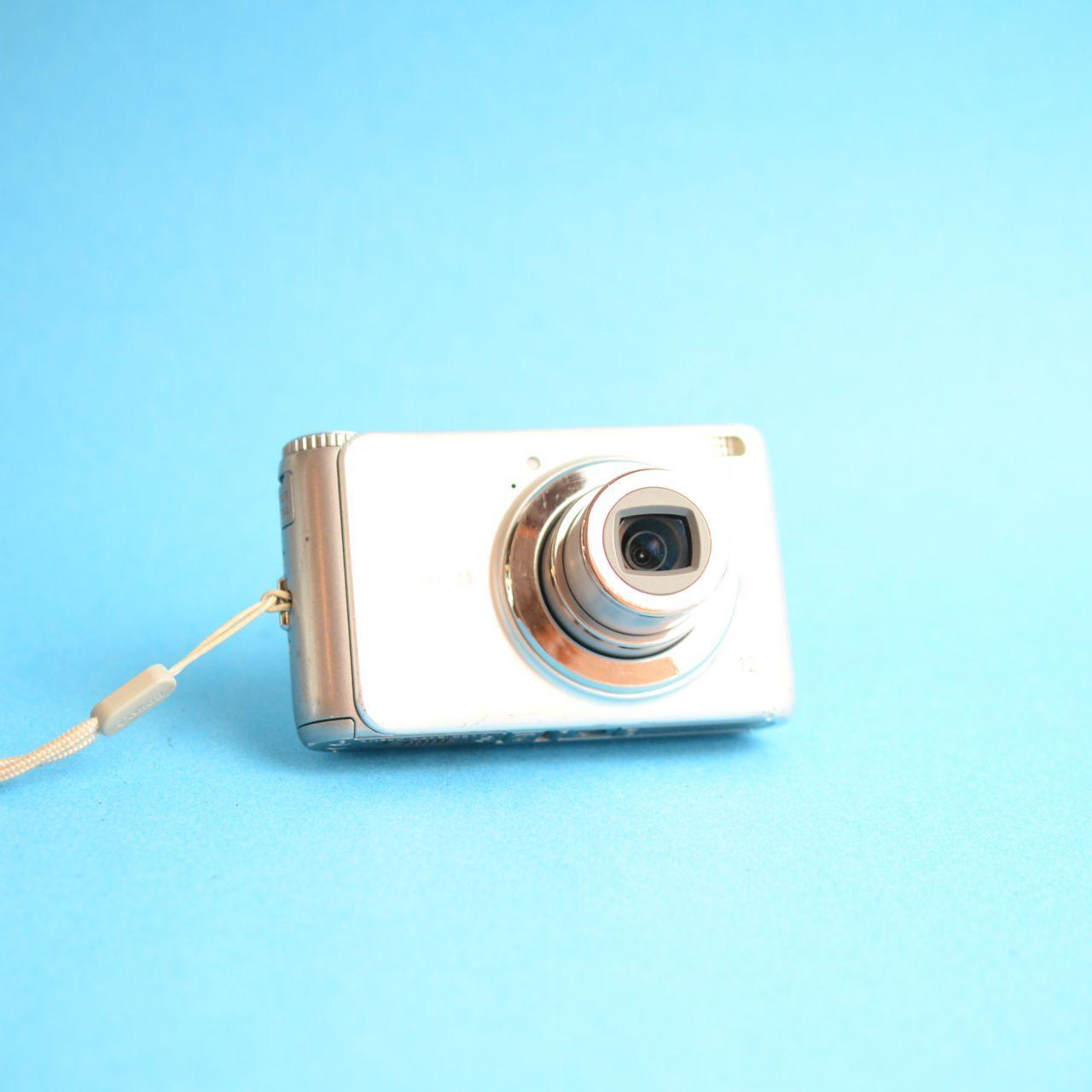 Canon PowerShot A3100 IS Digital Camera | 12.1MP | Tested & Working | Silver