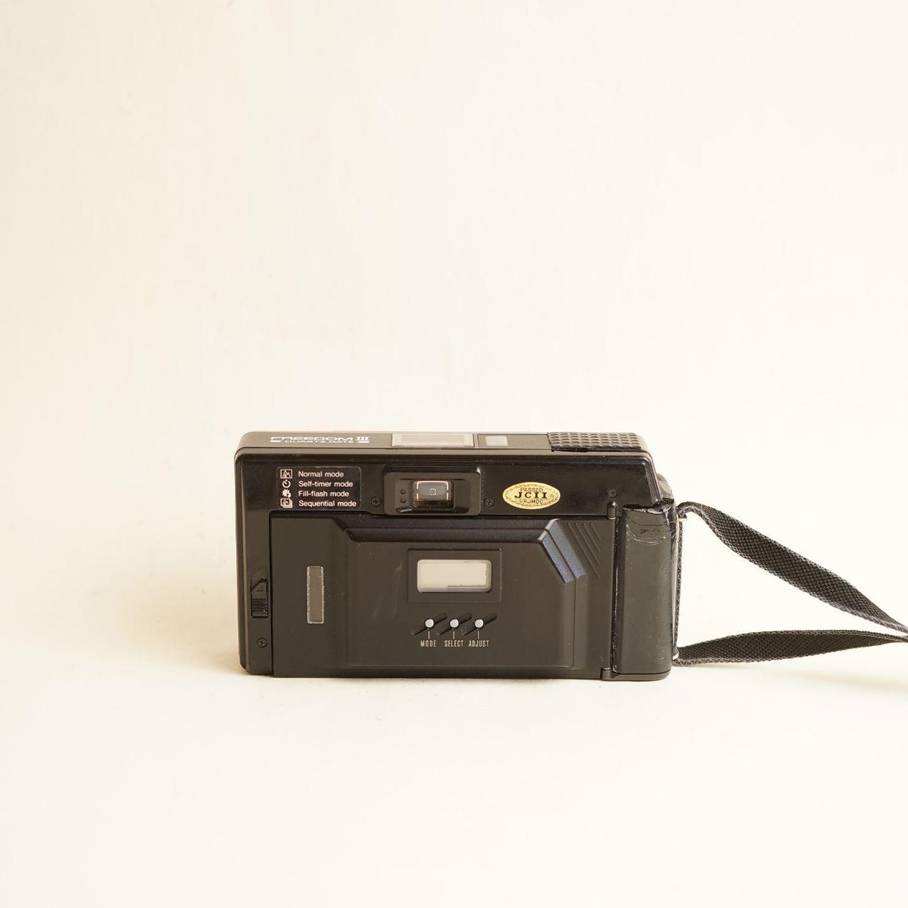 Minolta Freedom III Quartz Date Film Camera | 35mm Point & Shoot