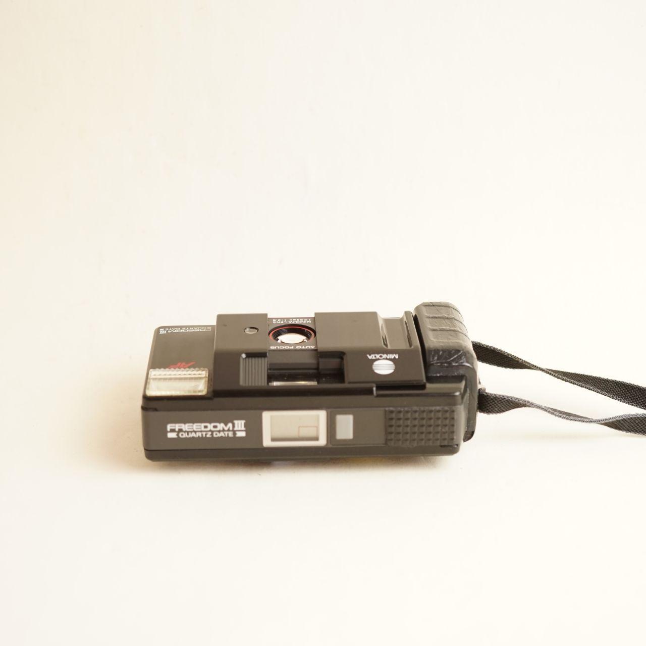 Minolta Freedom III Quartz Date Film Camera | 35mm Point & Shoot
