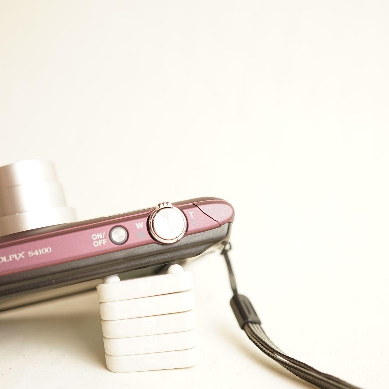 Nikon Coolpix S4100 Digital Camera | 14MP | Read Description | Maroon