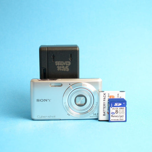 Sony Cyber-shot DSC-W620 Digital Camera | 14.1MP | Tested & Working | Silver
