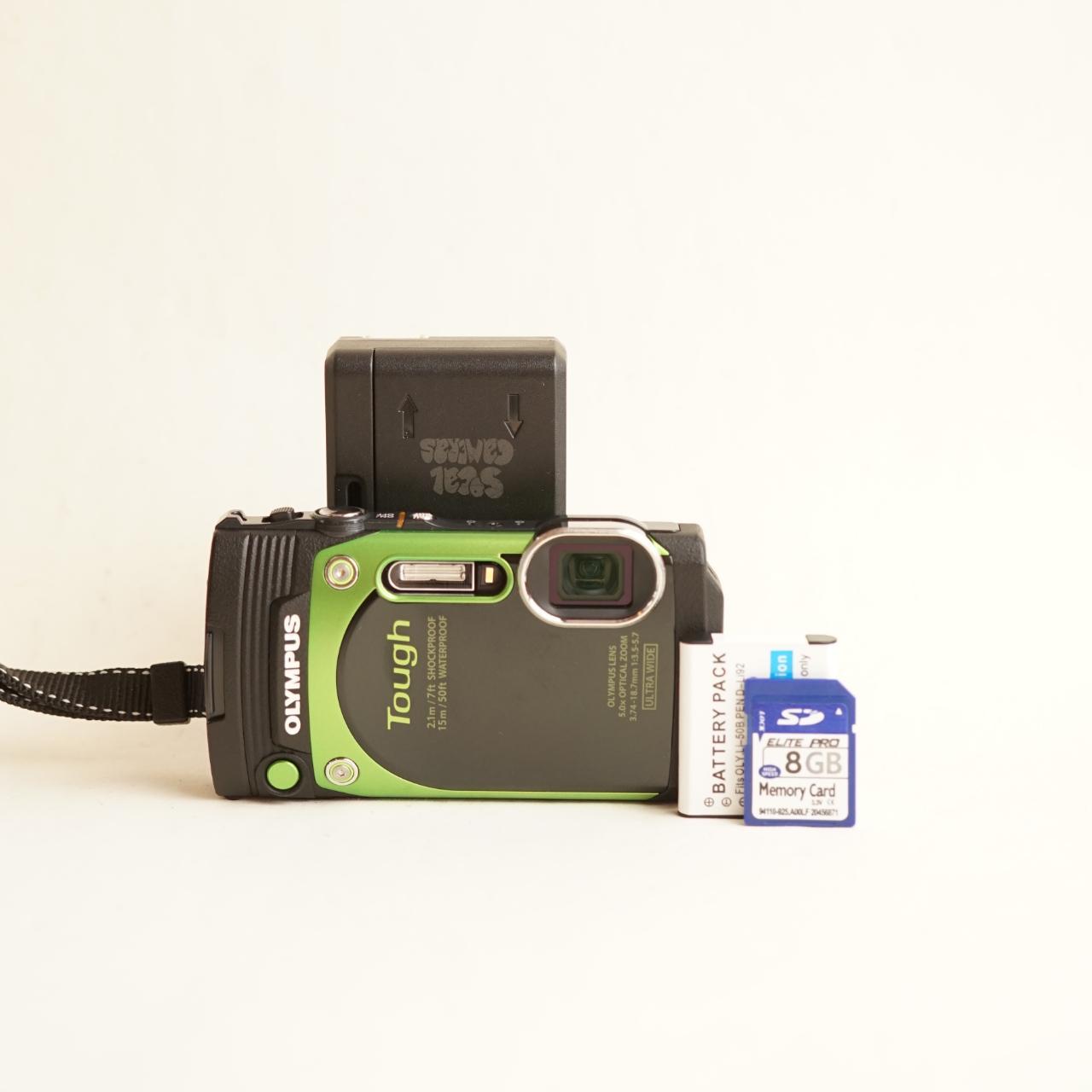 Olympus Stylus TG-870 Digital Camera | 16MP | Tested & Working | Black & Green