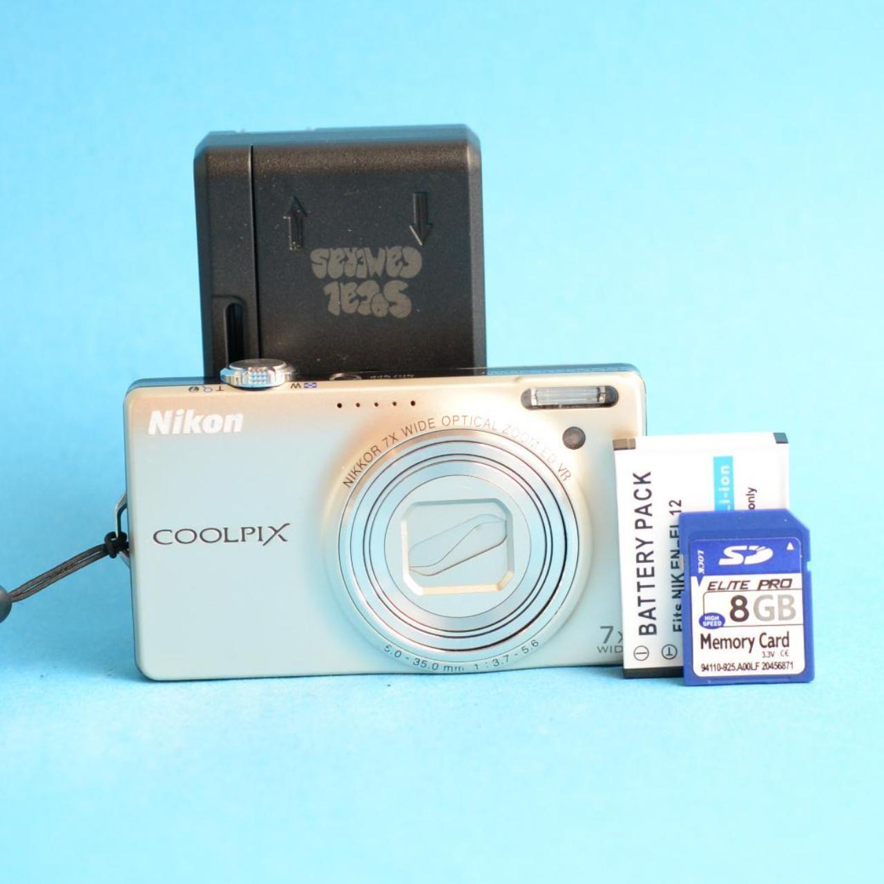Nikon Coolpix S6000 Digital Camera | 14.2MP | Tested & Working | Silver