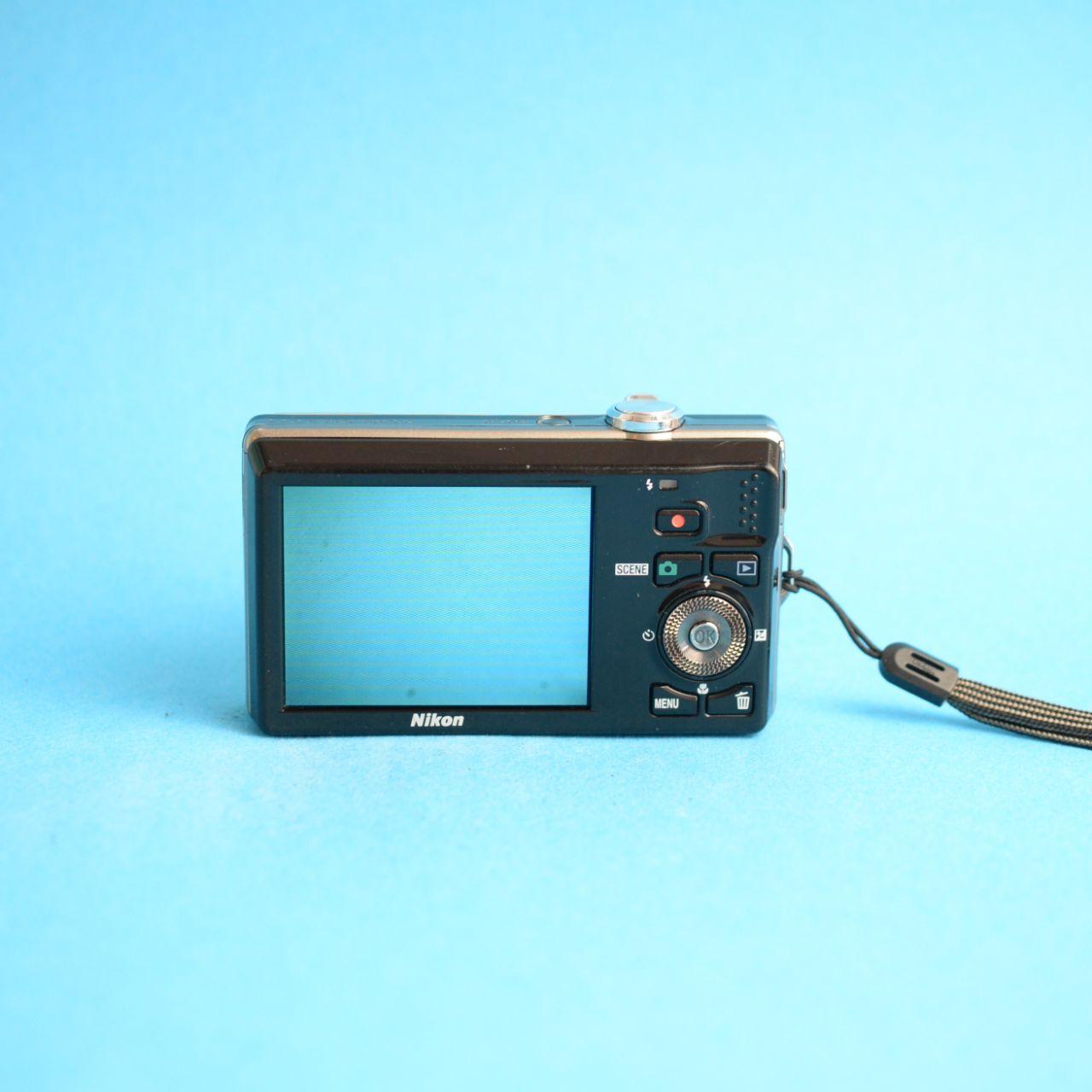Nikon Coolpix S6000 Digital Camera | 14.2MP | Tested & Working | Silver