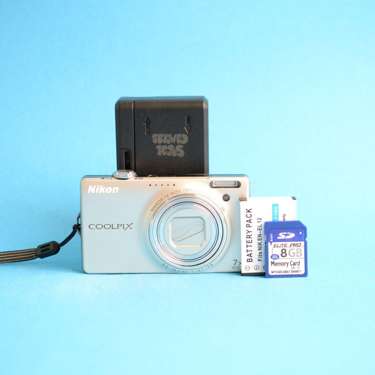 Nikon Coolpix S6000 Digital Camera | 14.2MP | Tested & Working | Silver