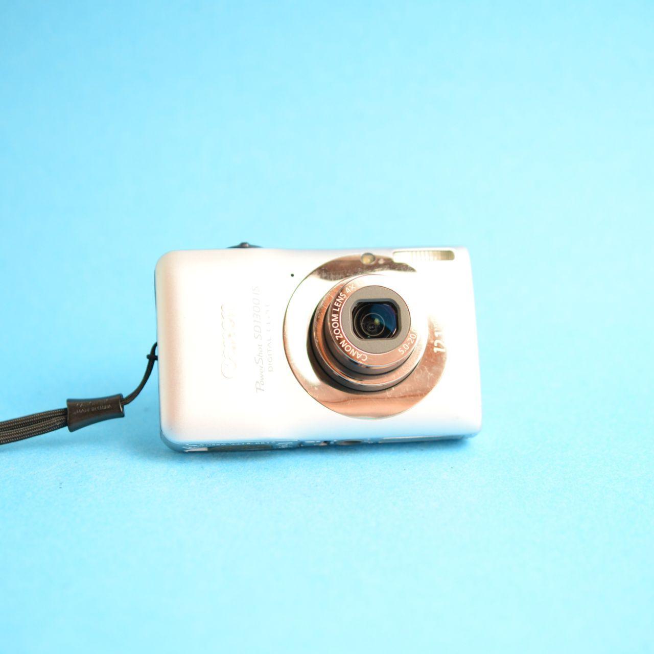 Canon PowerShot SD1300 IS Digital Camera | 12.1MP | Read Description | Silver