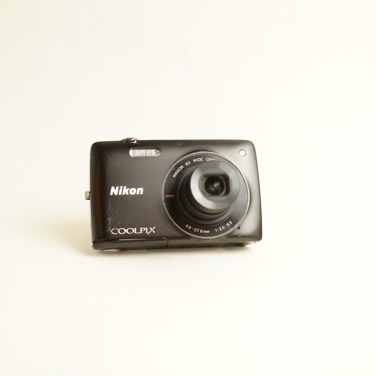 Nikon Coolpix S4200 Digital Camera | 16.0MP | Read Description | Black