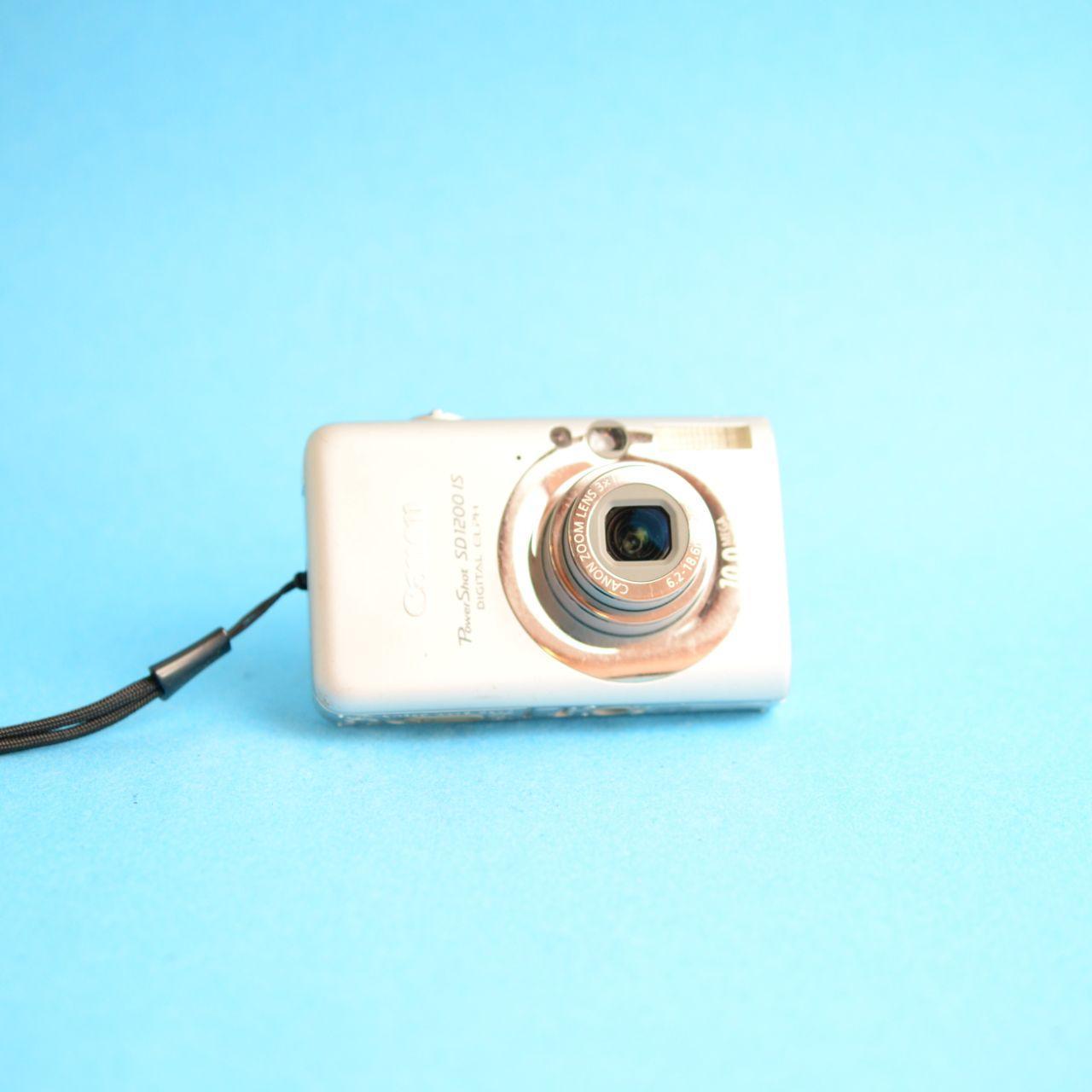 Canon PowerShot SD1200 IS Digital Camera | 10.0MP | Read Description | Silver