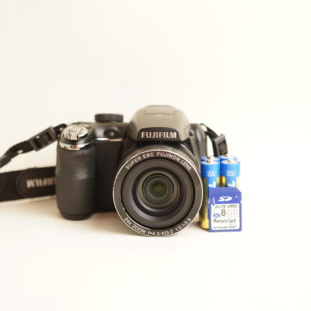 Fujifilm FinePix S4250WM Digital Camera | 14.0MP | Tested & Working | Black