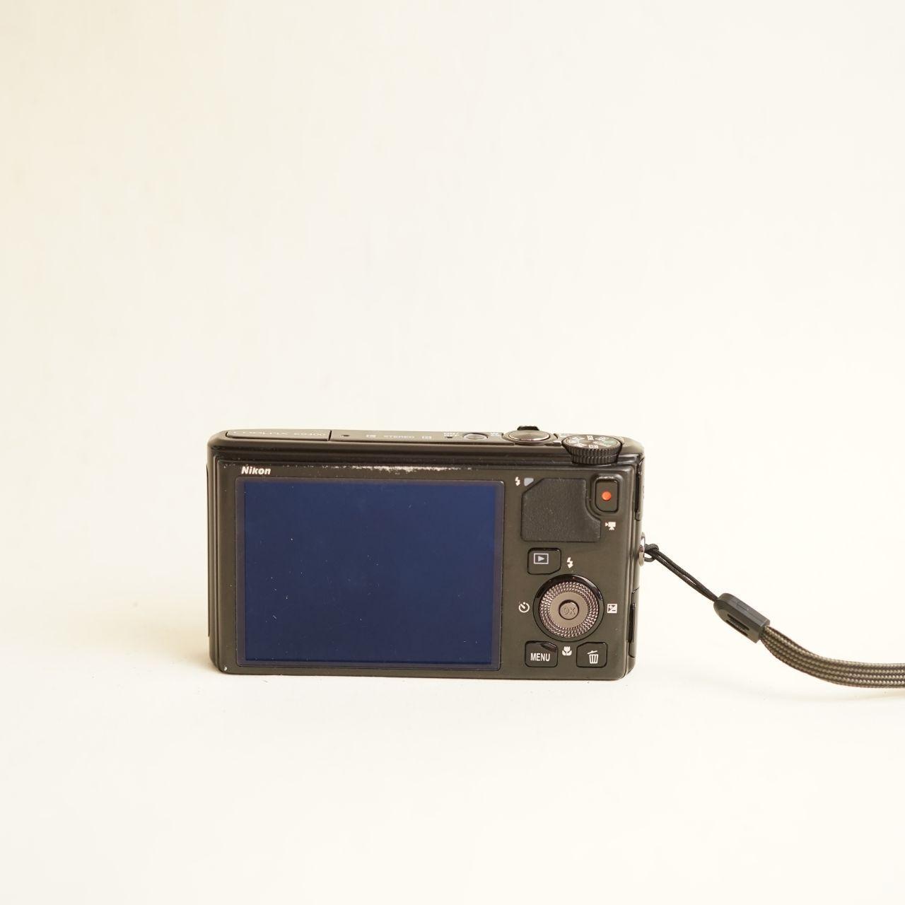 Nikon Coolpix S9400 Digital Camera | 18.1MP | Tested & Working | Black