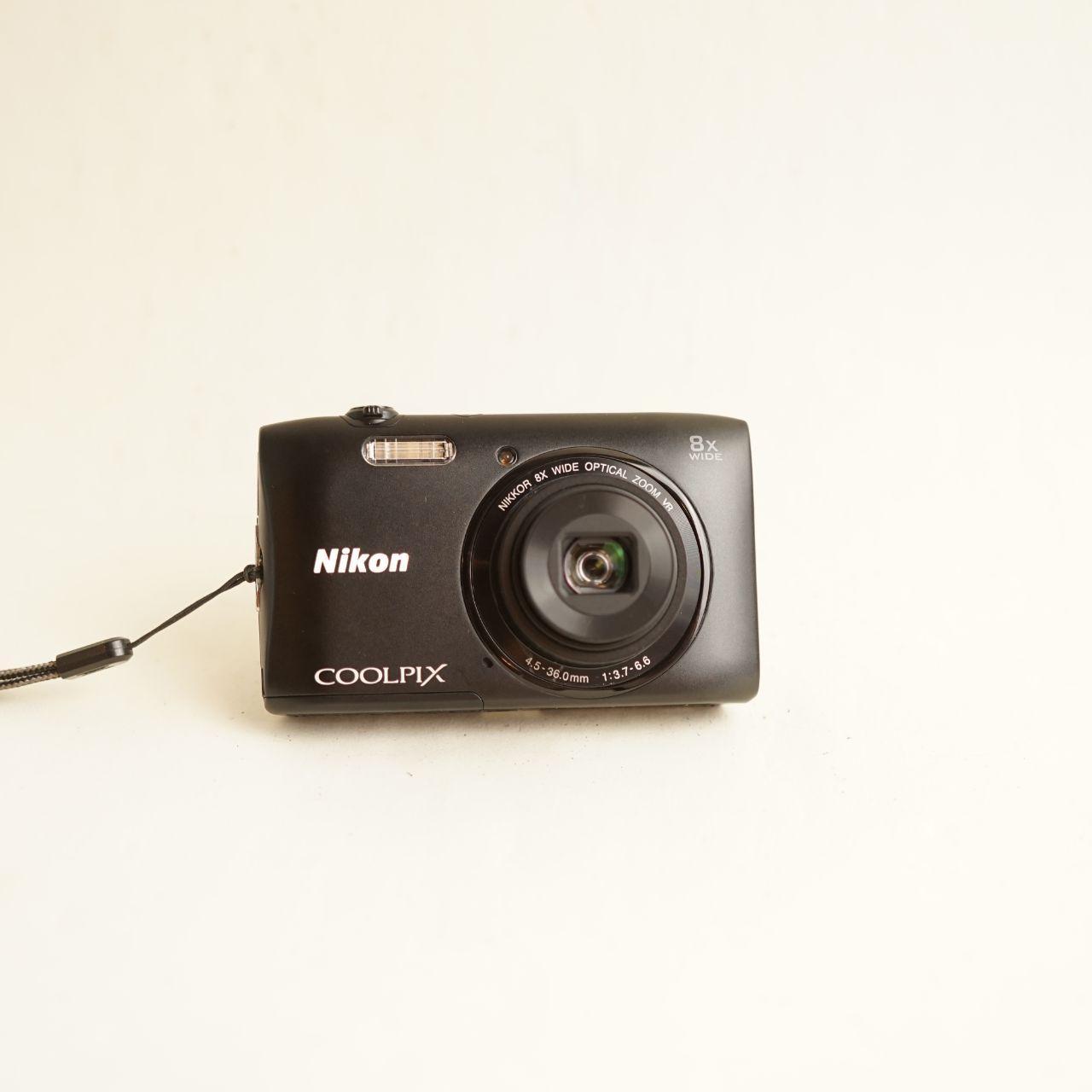 Nikon Coolpix S3600 Digital Camera | 20.1MP | Tested & Working