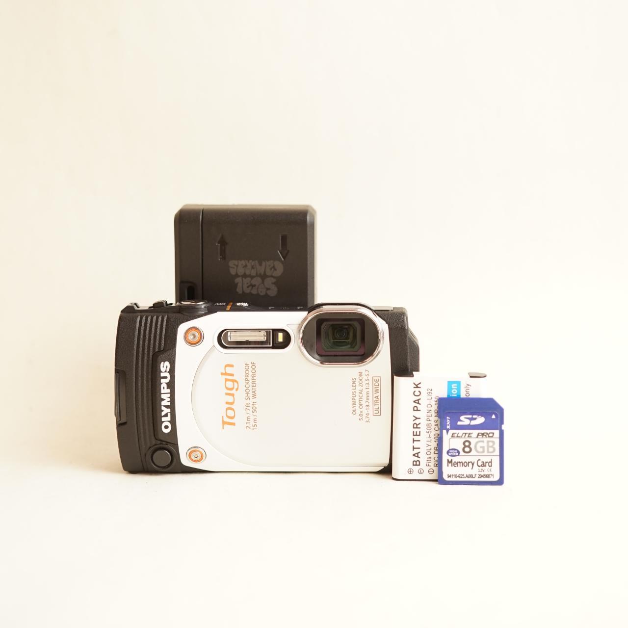 Olympus Stylus TG-860 Digital Camera | 16MP | Tested & Working | White & Black