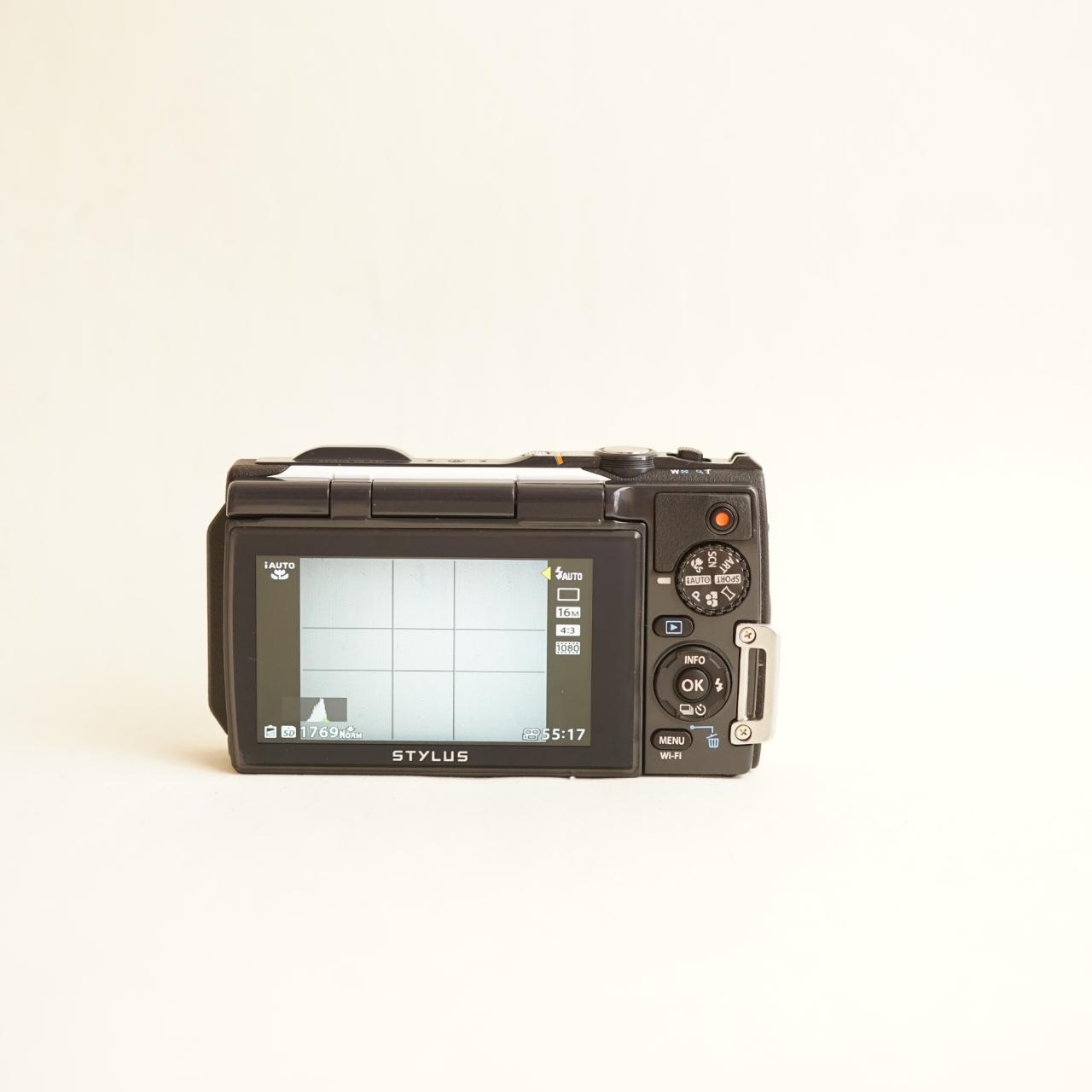 Olympus Stylus TG-860 Digital Camera | 16MP | Tested & Working | White & Black