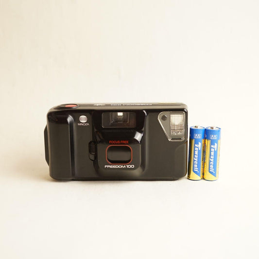 Minolta Freedom 100 Film Camera | 35mm Point & Shoot | Tested & Working | Black