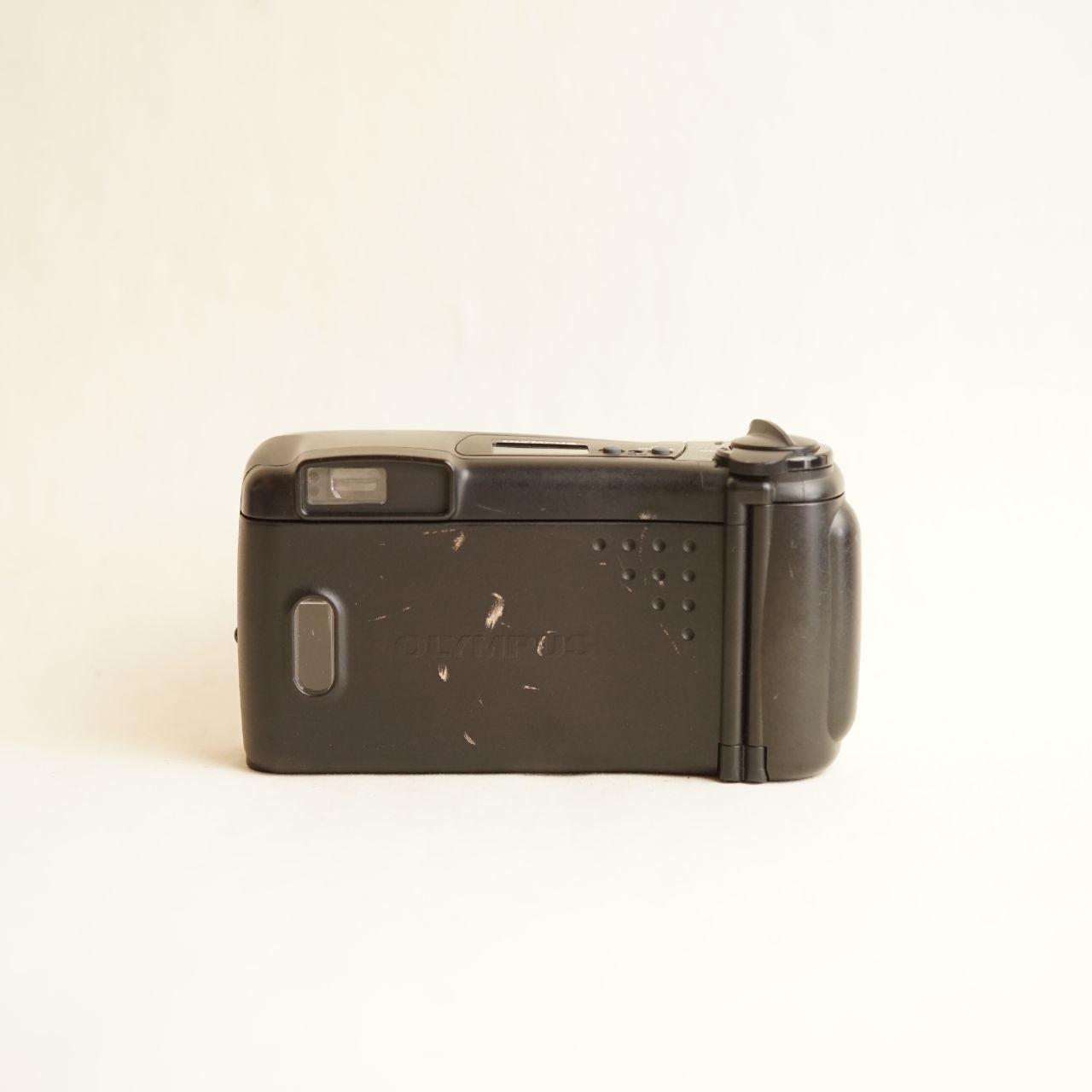 Olympus Infinity Accura Zoom 80 Film Camera | 35mm Point & Shoot | Read Description | Black