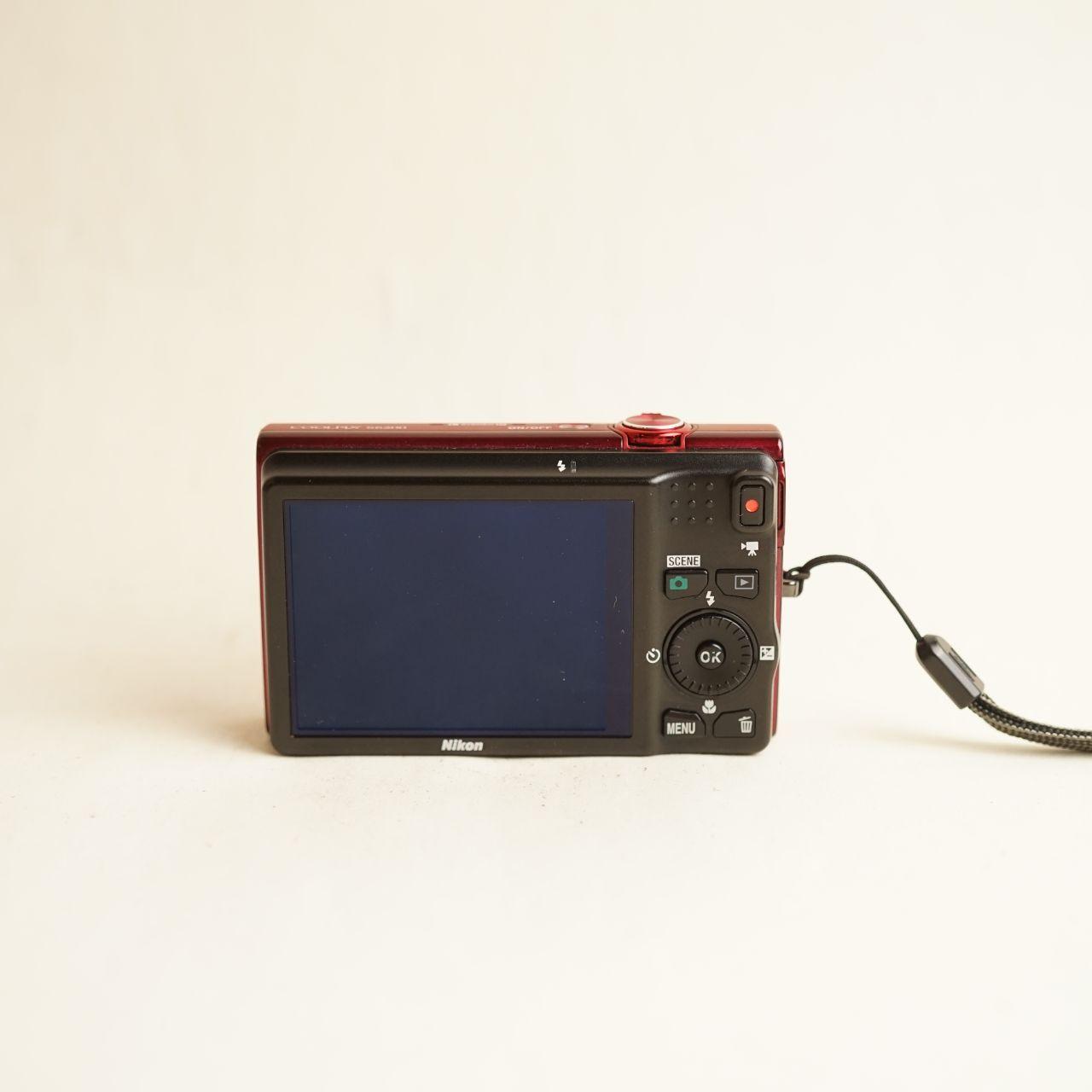 Nikon Coolpix S6200 Digital Camera | 16MP | Read Description | Red