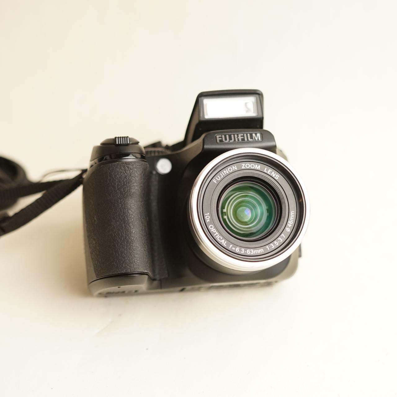 Fujifilm FinePix S700 Digital Camera | 7.1MP | Tested & Working | Black
