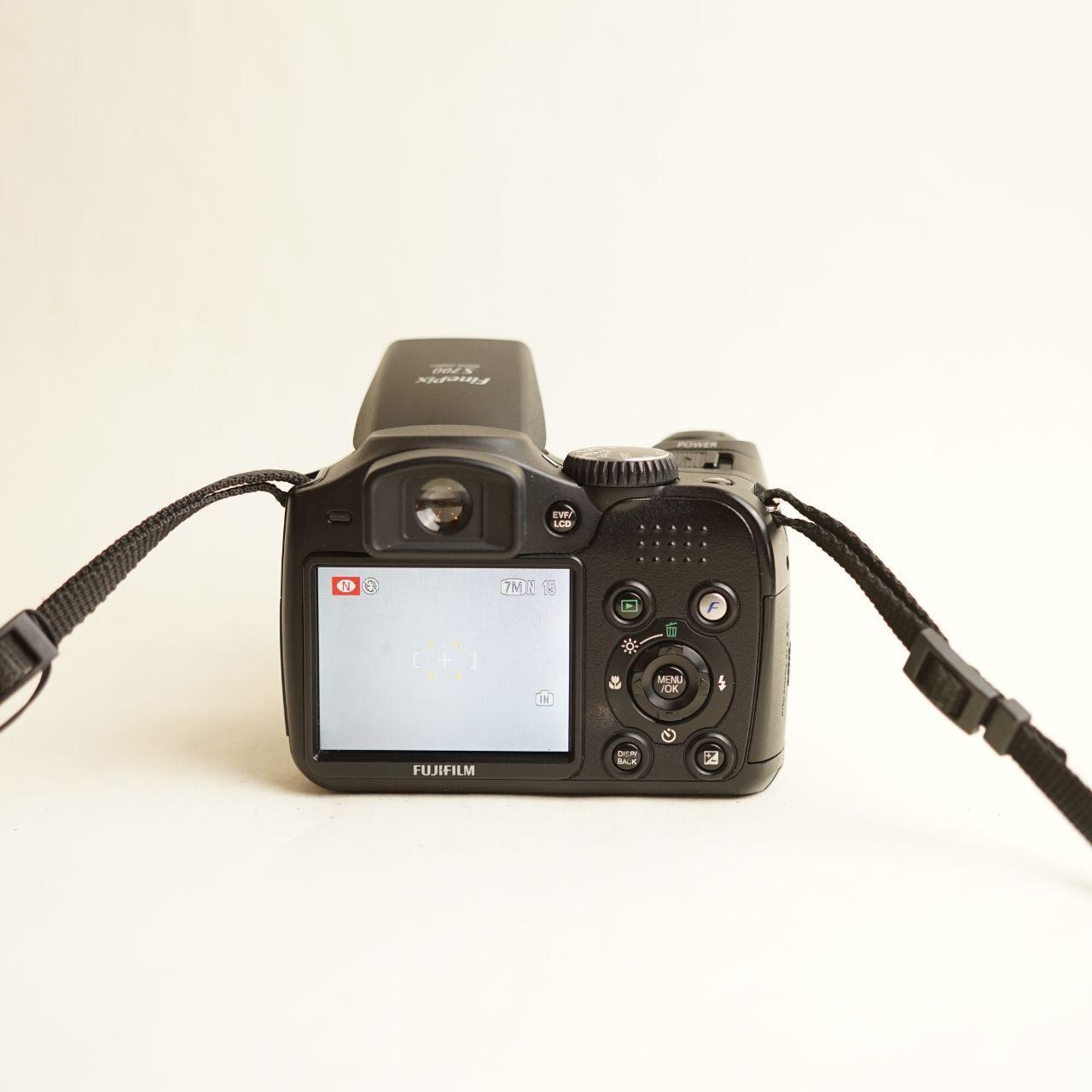 Fujifilm FinePix S700 Digital Camera | 7.1MP | Tested & Working | Black