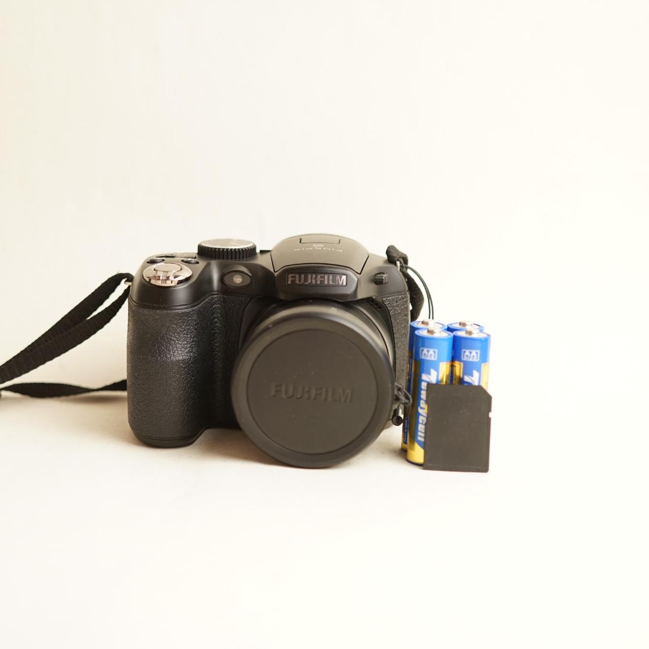 Fujifilm FinePix S2980 Digital Camera | 14MP | Tested & Working | Black