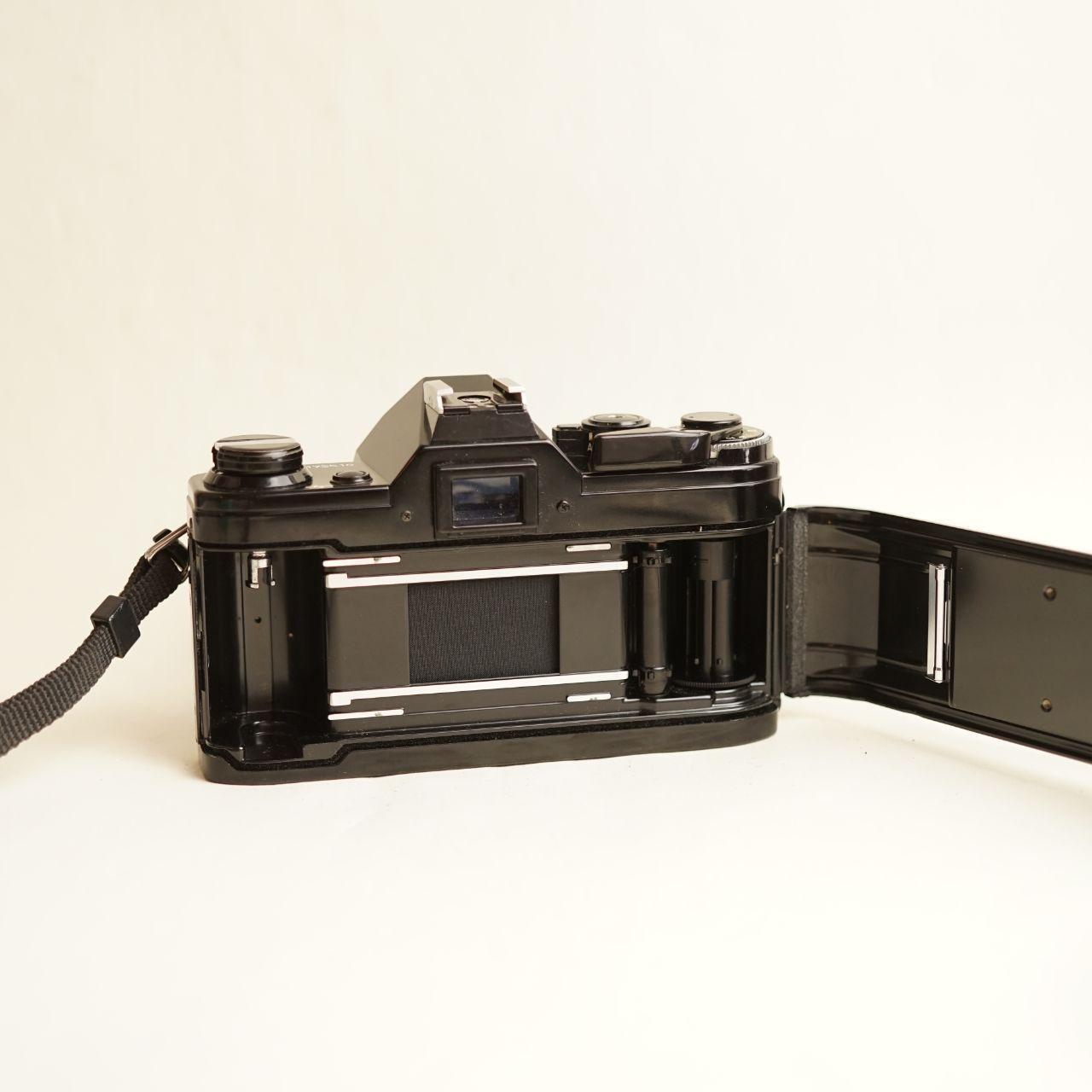 Canon AE-1 Film Camera + Canon FD 50mm f/1.8 Lens | 35mm SLR | Read Description | Silver & Black