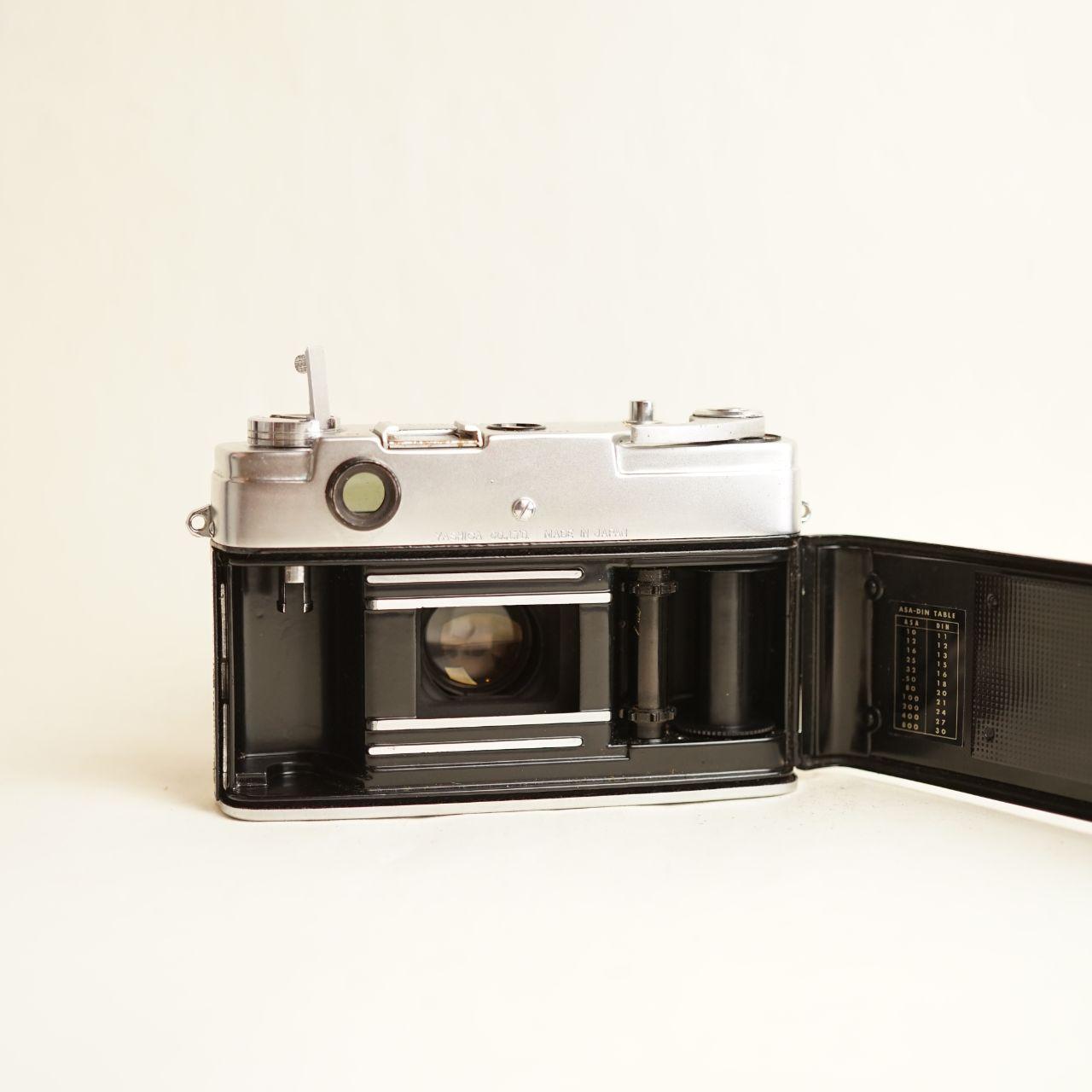 Yashica Lynx-1000 Film Camera | 35mm Rangefinder | Tested & Working | Silver & Black