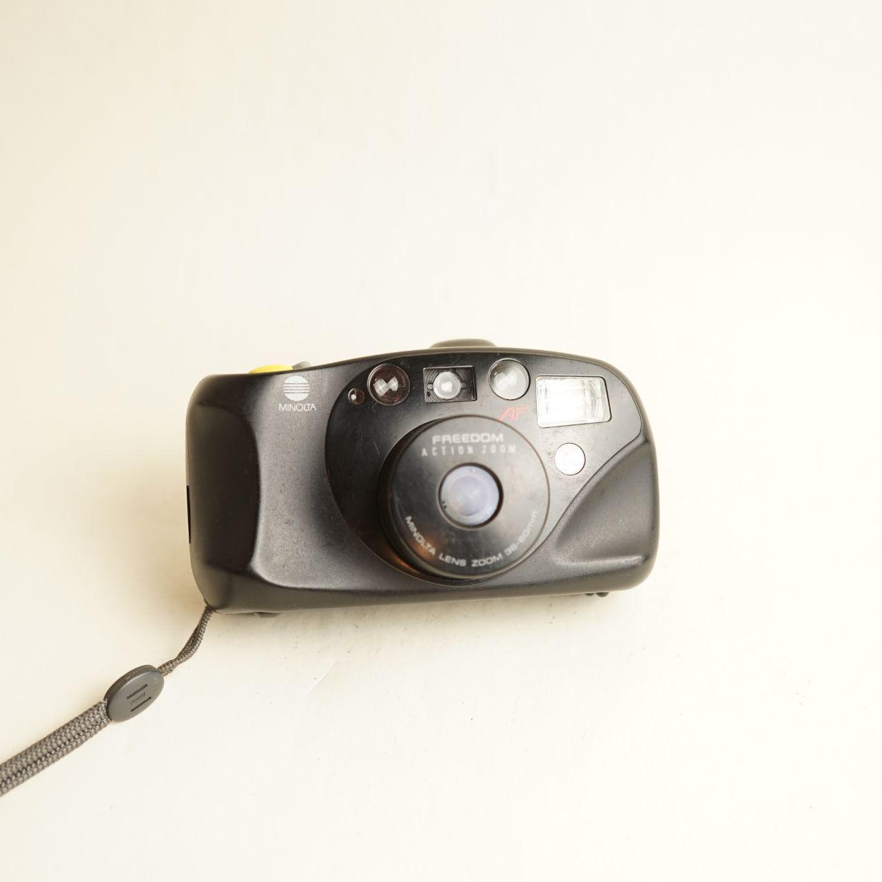 Minolta Freedom Action Zoom Film Camera | 35mm Point & Shoot | Tested & Working | Black