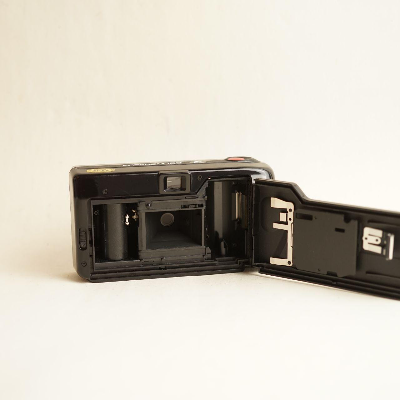 Minolta Freedom 100 Film Camera | 35mm Point & Shoot | Tested & Working | Black