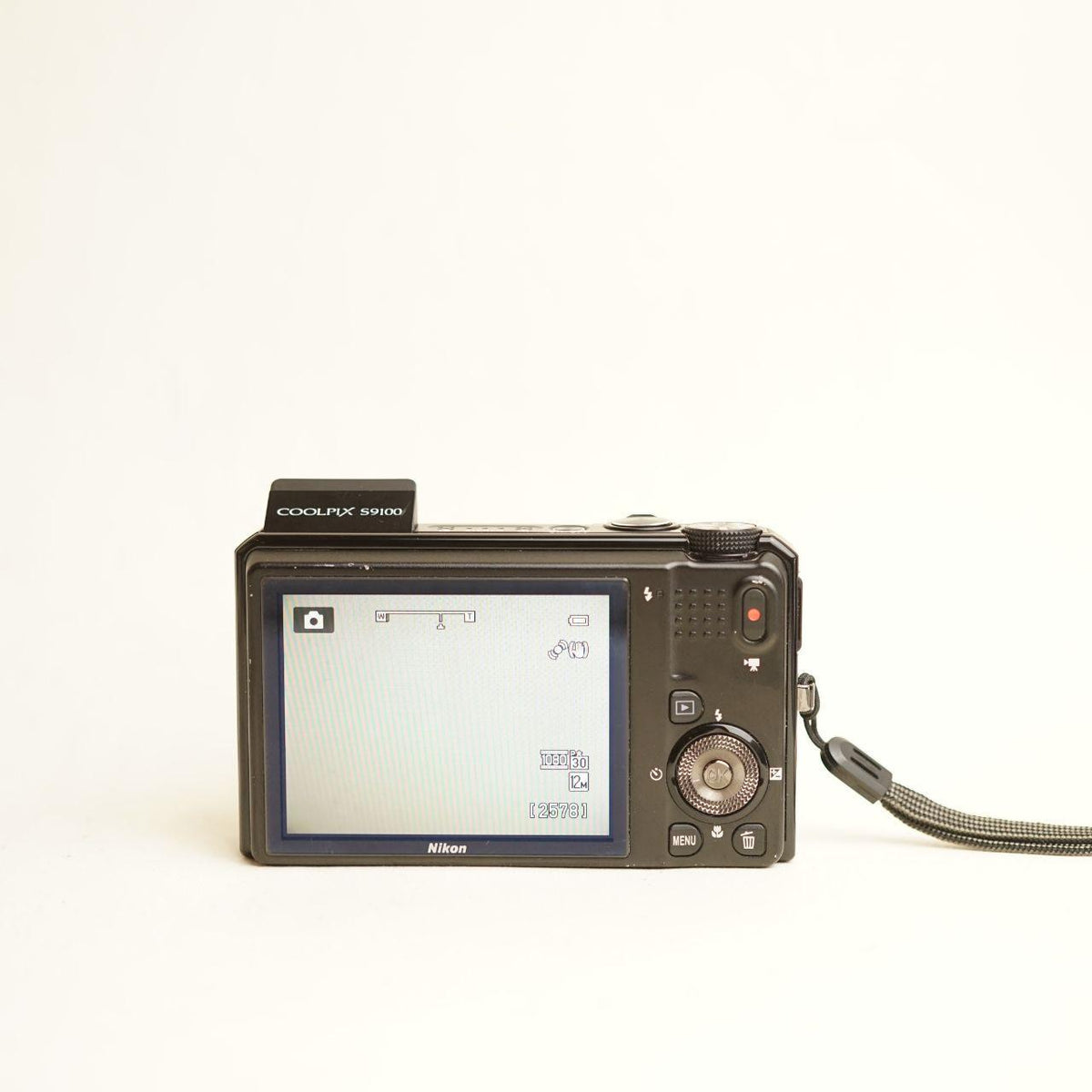 Nikon Coolpix S9100 Digital Camera | 12.1MP | Read Description | Black