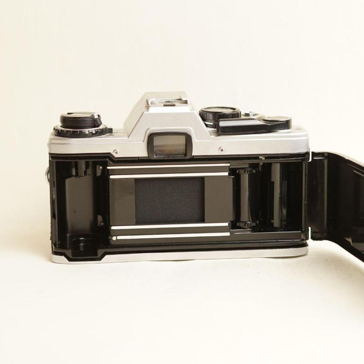 Olympus OM10 Film Camera + Olympus Auto-S 50mm f/1.8 Lens | 35mm SLR | Tested & Working | Silver & Black