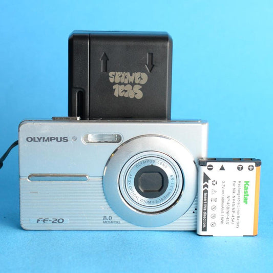 Olympus FE-20 | 8MP Digital camera | Tested & Working | Silver