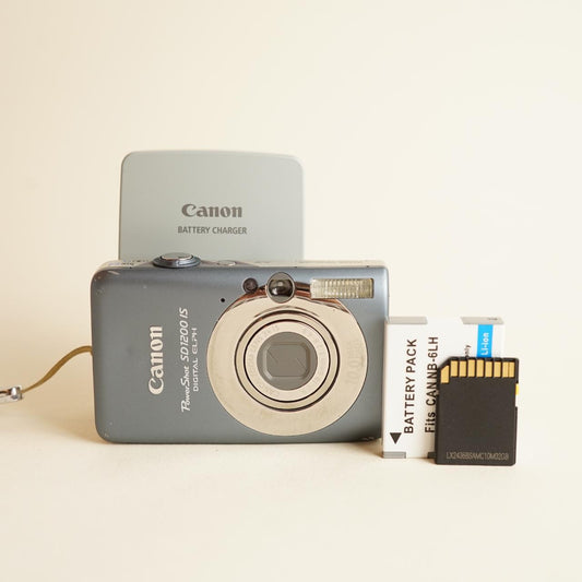 Canon PowerShot SD1200 IS Digital Camera | 10MP | Tested & Working | Grey