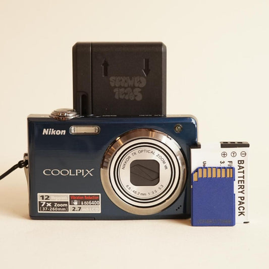 Nikon Coolpix S630 Digital Camera | 12MP | Tested & Working | Blue