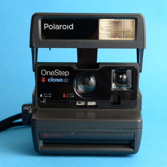 Instant Camera | Polaroid OneStep Closeup | Black