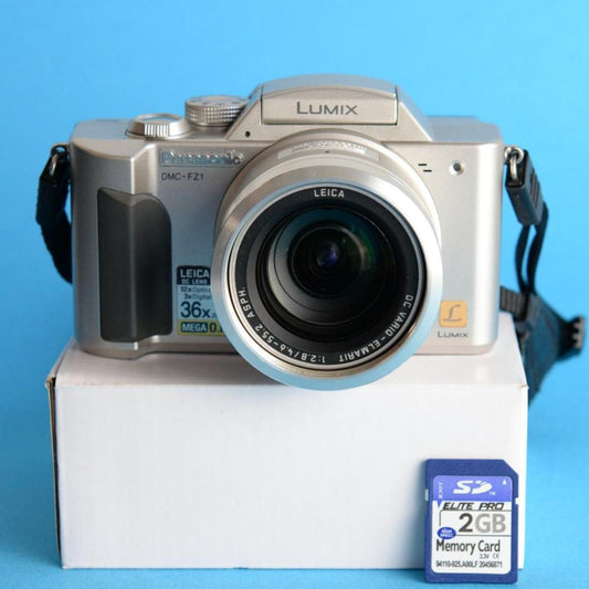 Panasonic LUMIX DMC-FZ1 | 2MP Digital camera with SD card | Silver