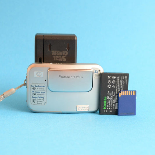 HP Photosmart R837 Digital Camera | 7MP | Tested & Working | Silver