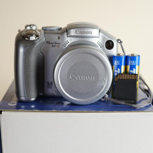 Canon PowerShot S2 IS | 5MP Digital Camera | Tested & Working | Silver