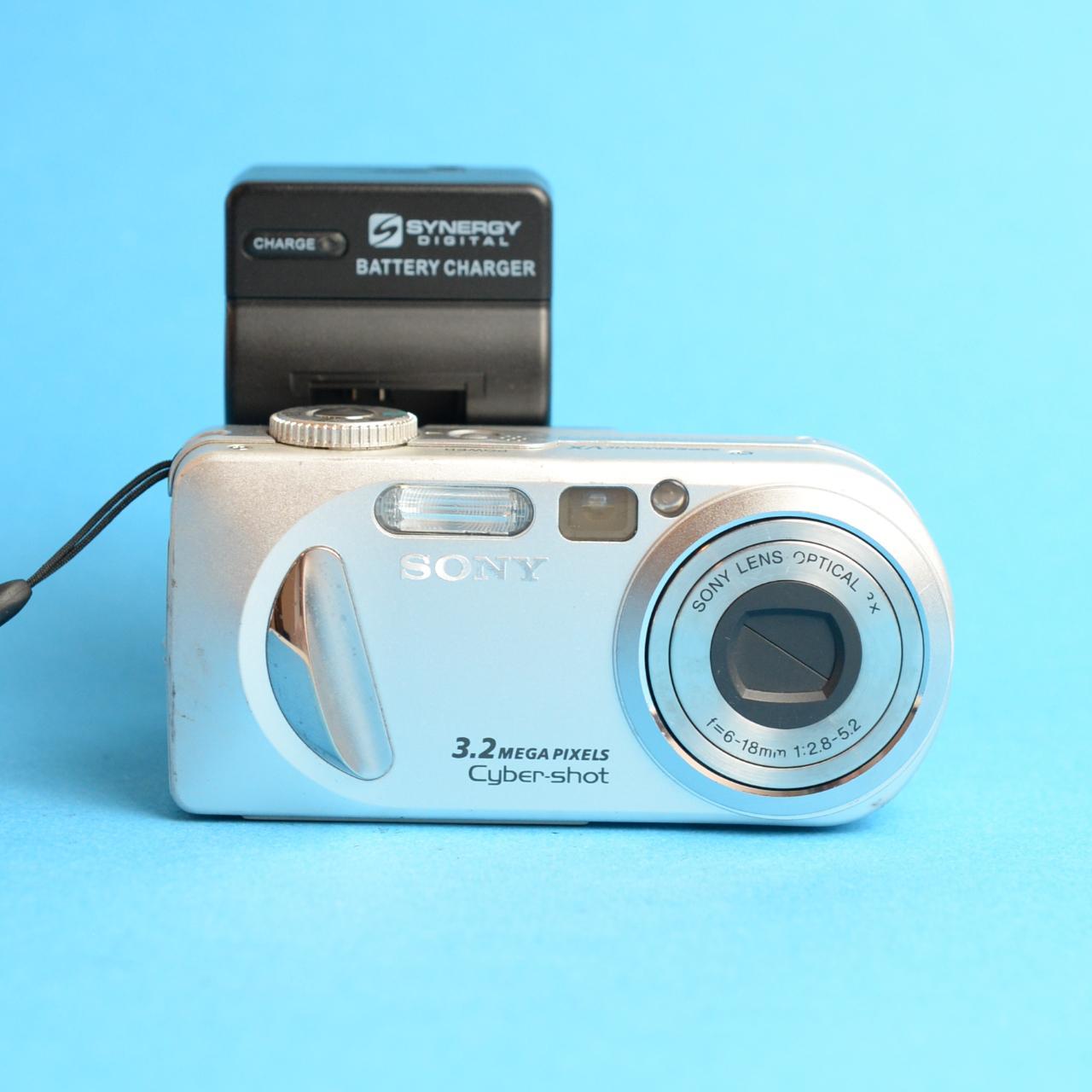 Sony Cyber-Shot DSC-P8 Digital Camera | 3.2MP | Test & Working | Silver