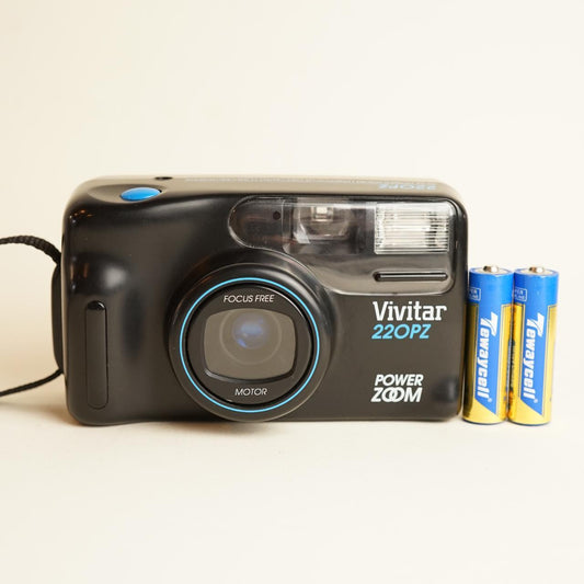 Vivitar 220PZ Film Camera | 35mm Point & Shoot | Read Description | Black