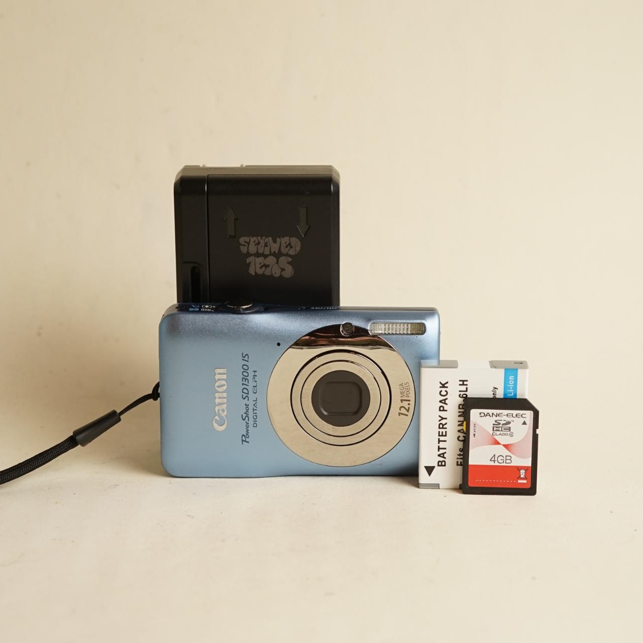 Canon PowerShot SD1300 IS Digital Camera | 12.1MP | Read Description | Blue