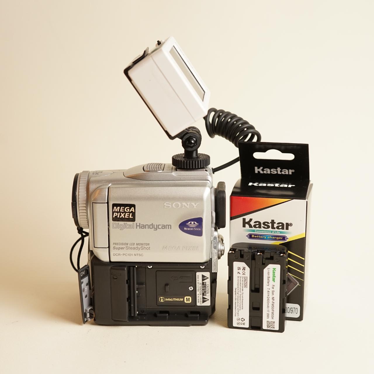 Sony Handycam DCR-PC101 Digital Camcorder with Tapeless Setup | Camcorder | Tested & Working | Silver