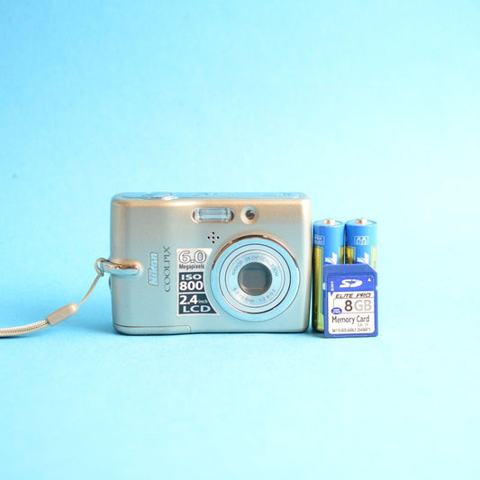 Nikon Coolpix L11 Digital Camera | 6.0MP | Tested & Working | Silver