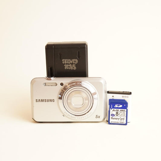 Samsung ES80 Digital Camera | 12.2MP | Read Description | Silver