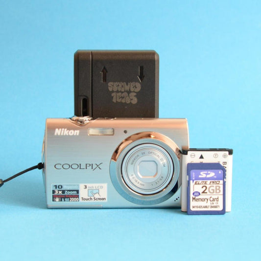 Nikon Coolpix S230 Digital Camera | 10MP | Tested & Working | Silver